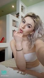 marialux : Maybe u want play 🔞😛